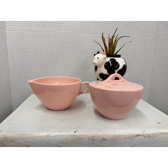 Vintage MELMAC Pink Creamer and Sugar Bowl Canadian Melamine Mid-century Canada - Picture 2 of 9